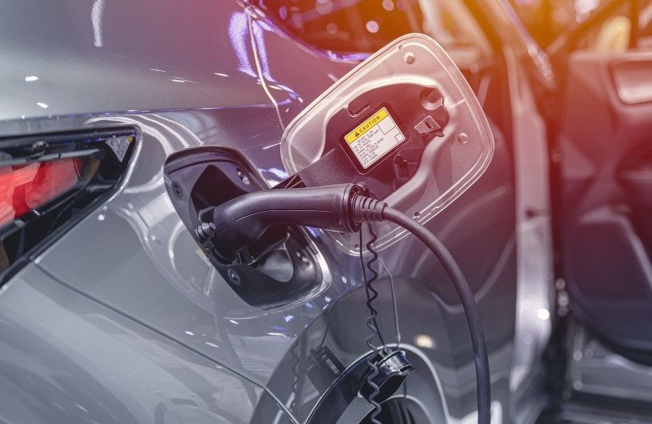 How much does it cost to charge an electric car?